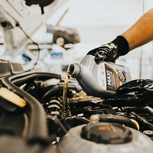 Imagen demostrativa: Lubricantes automotrices