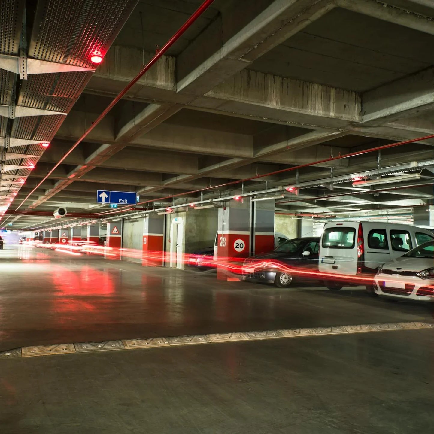Parking con recepcion y servicio